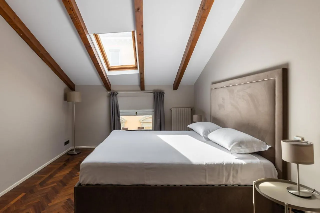 Wooden Design Apartment By Wonderful Italy Bologna