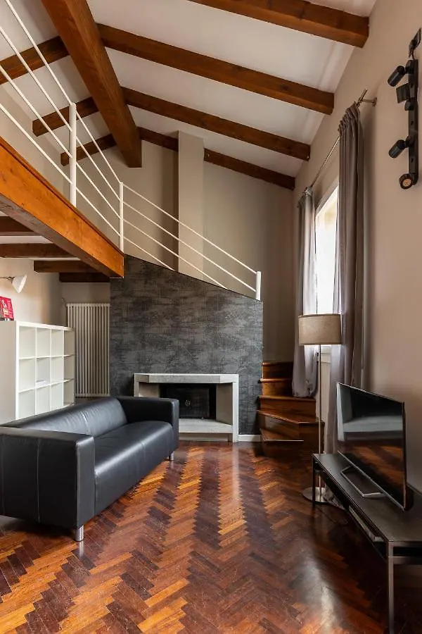Wooden Design Apartment By Wonderful Italy Bologna